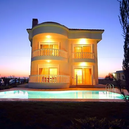 Villa Sadev Turizm Family *